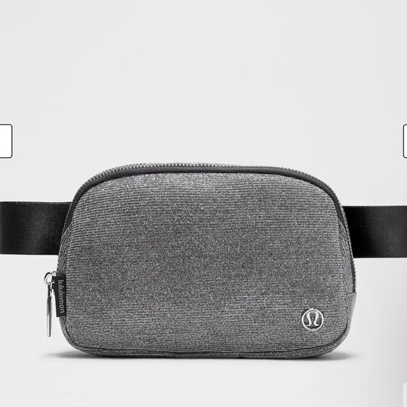 Lululemon Everywhere Glitter Belt Bag 1L in Dark Silver/Graphite Grey/Silver - Picture 1 of 8